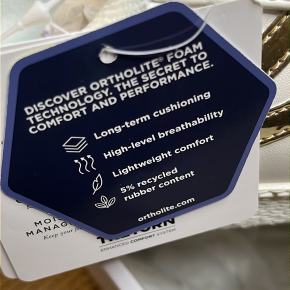 Tretorn Cream Sneakers with Gold Accents - Picture 5 of 14